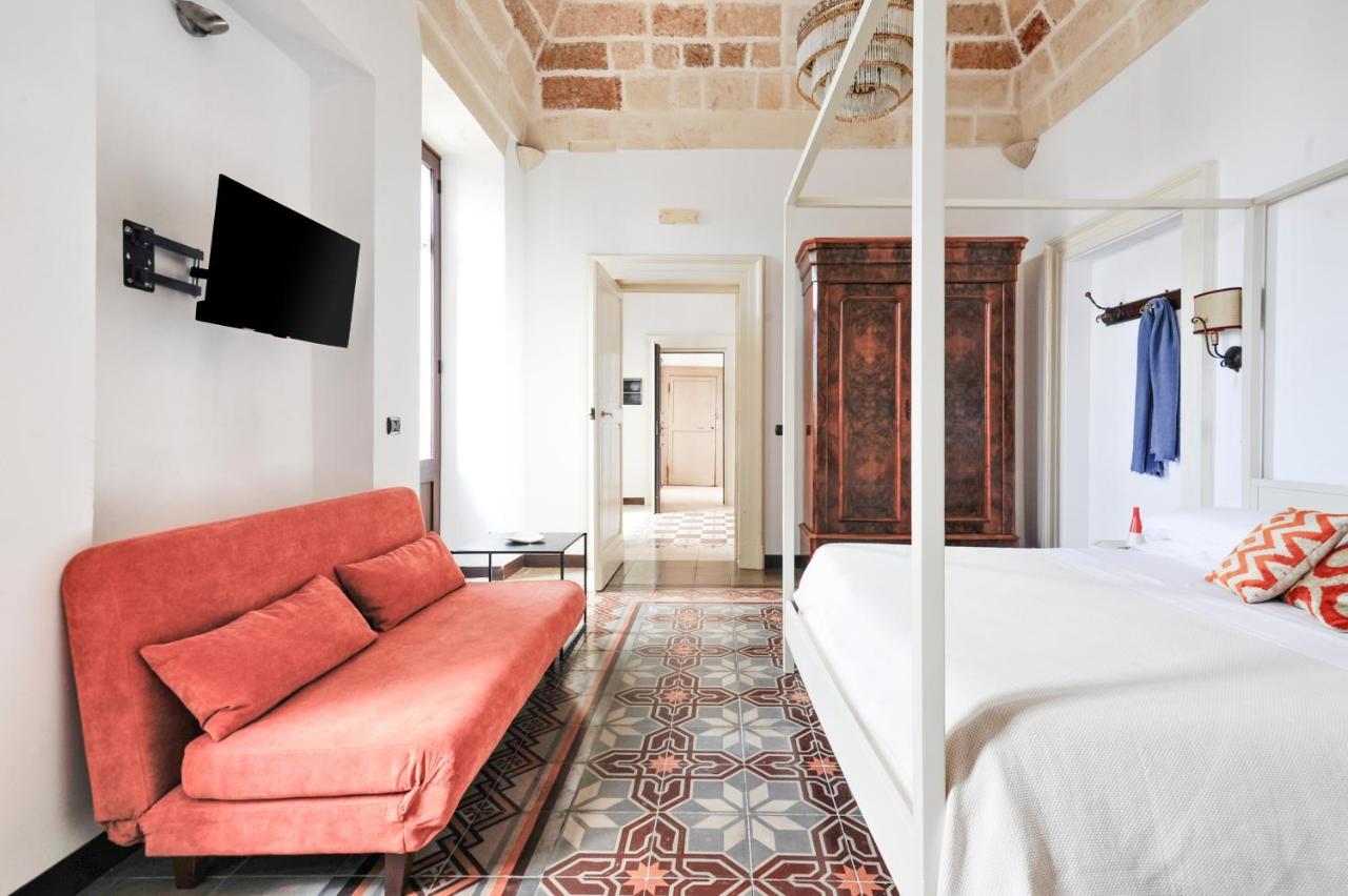 Castriota19 - Jacuzzi Room & Apartment Sit Lecce Exterior foto