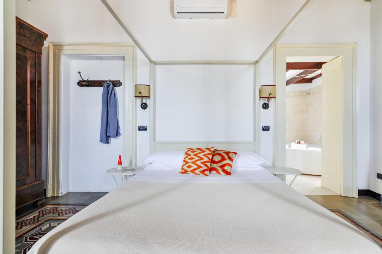 Castriota19 - Jacuzzi Room & Apartment Sit Lecce Exterior foto